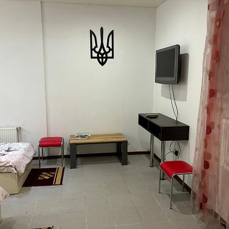 Power House Hotel Луцк Экстерьер фото
