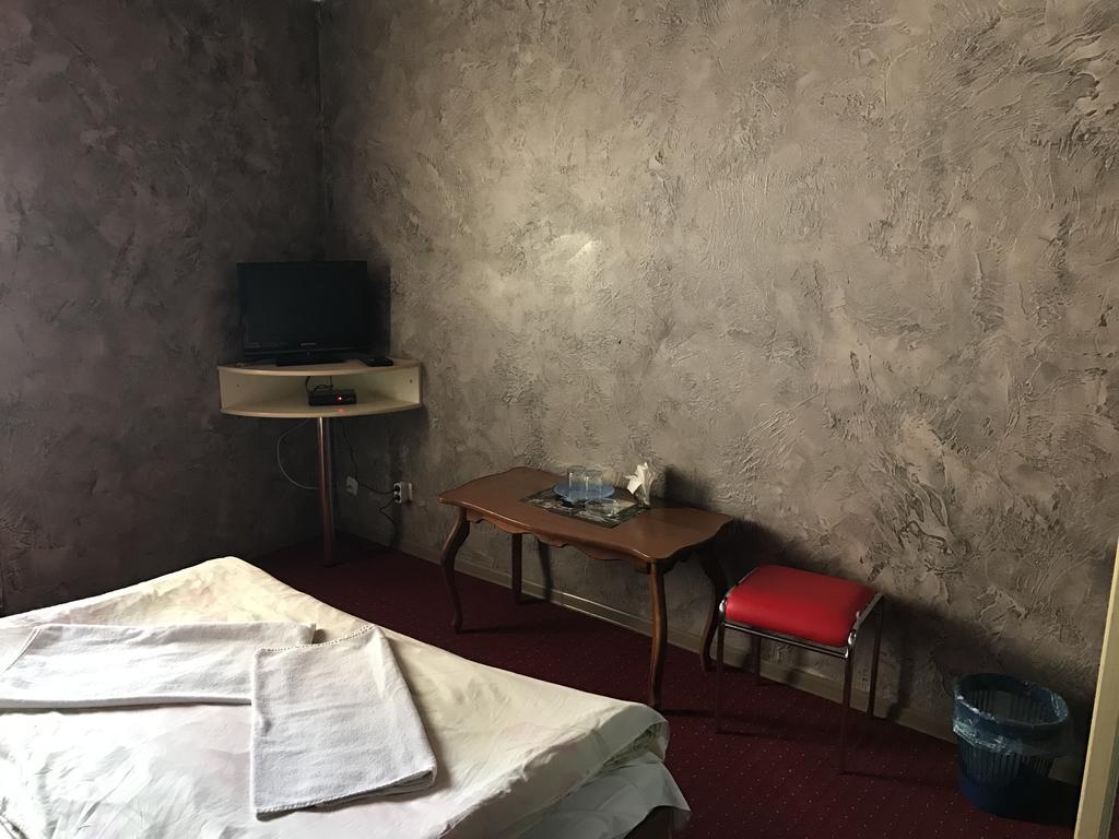 Power House Hotel Луцк Экстерьер фото